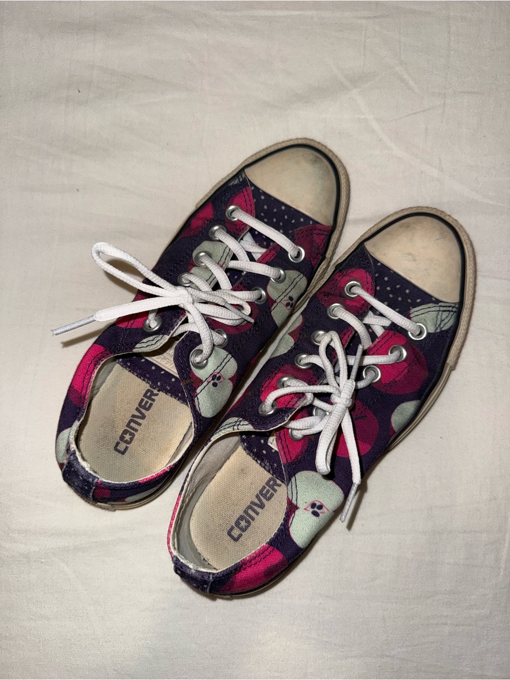 Apple Converse